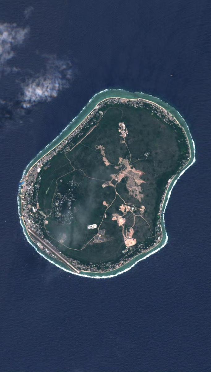 瑙鲁卫星图