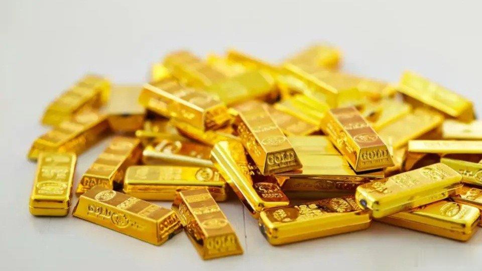 国内金价跌破980元每克 离谱！金价已经跌到每克980元以下了，周生生、潮宏基等