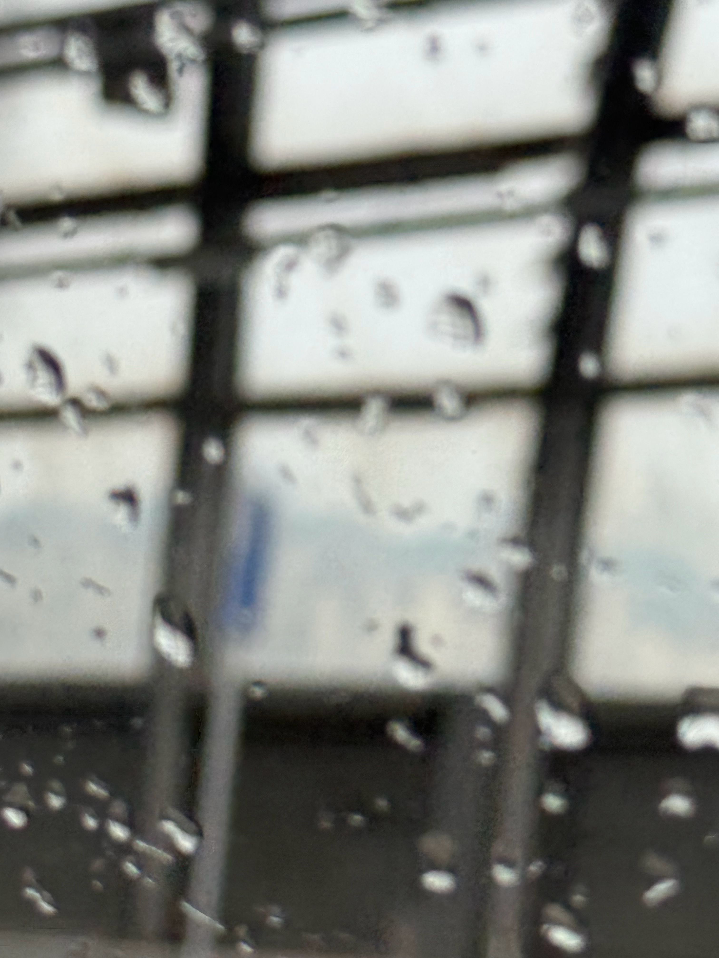 深圳发布今年首个暴雨红色预警 无解，每次红暴都是碰到周末[淡淡的]今天深圳又是下