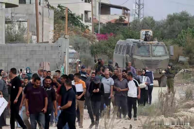 如果不是《观察者网》这样的官网报道，以色列在关押巴勒斯坦人的监狱里所干的那些突破