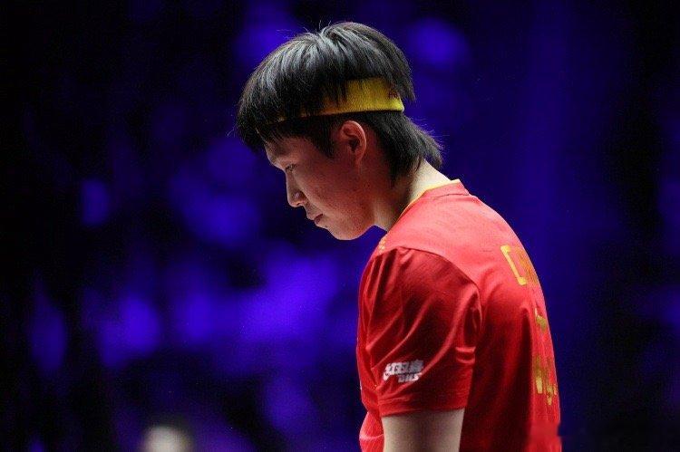 王楚钦￼1-2帕特里克·弗朗西斯卡￼【10-12，3-11，11-7】