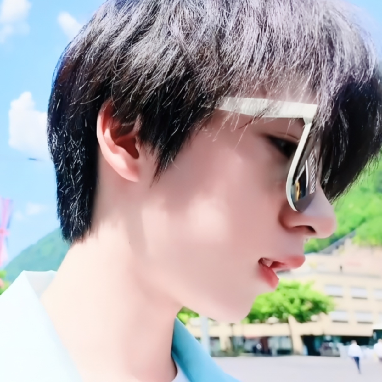 恰口柠檬兔头٩(º﹃º٩)🥢 