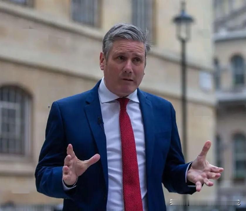 英国首相这回是真不装了

直接摊牌说，咱们是世界三大强国之一

这话从“日不落”