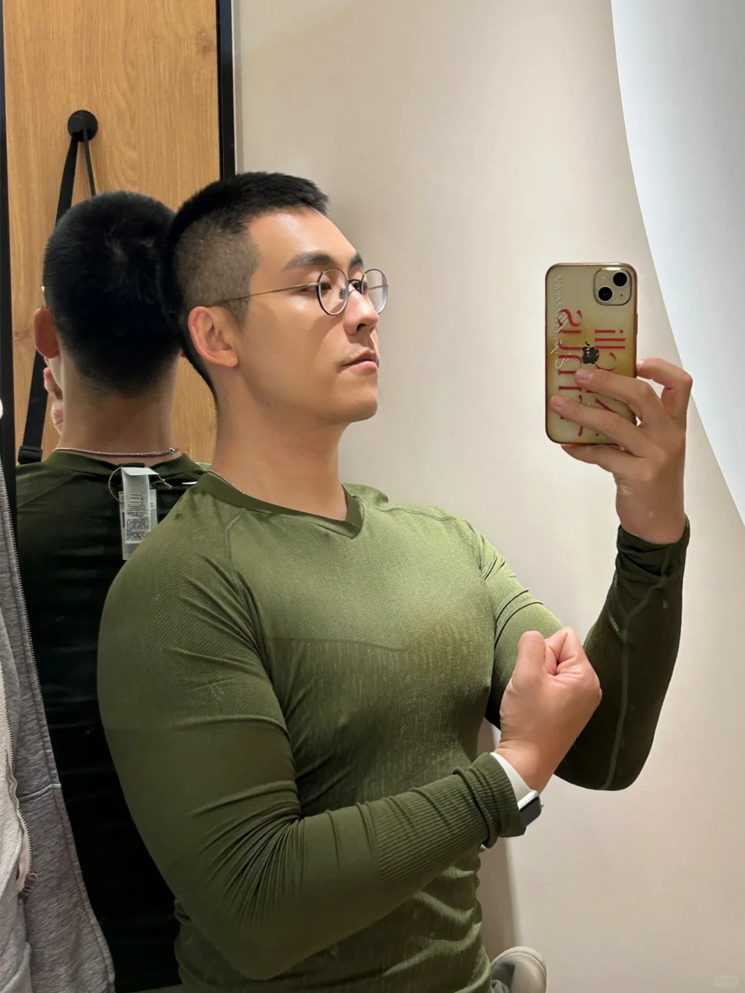 这个试衣间，进去就想拍拍拍