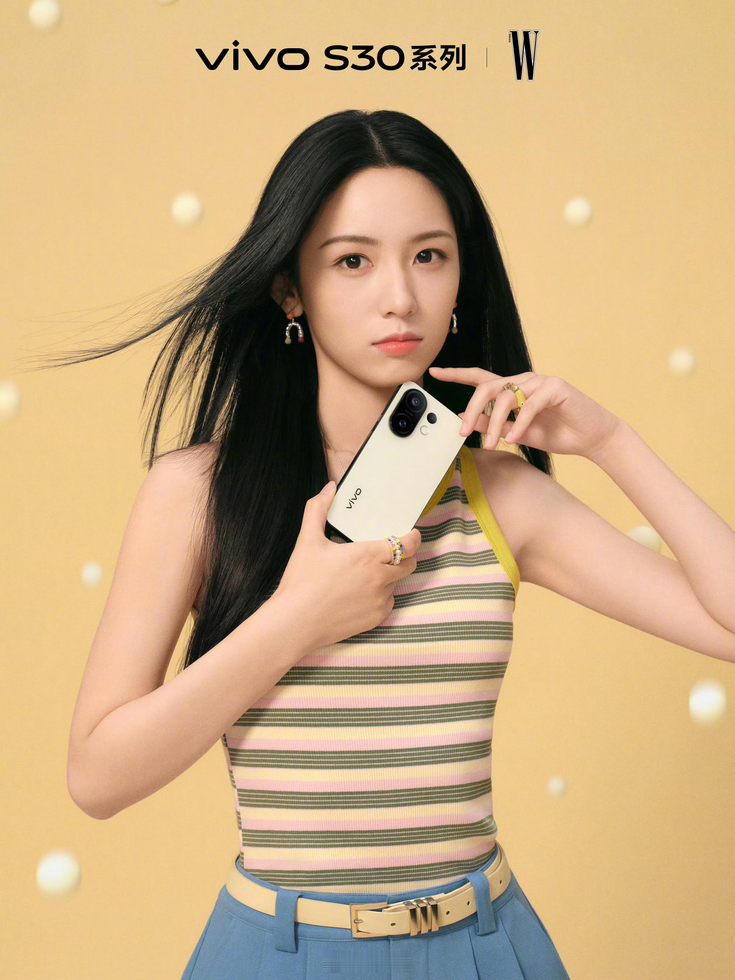 有被S30美到，这个黑色金属中框的设计目前vivo独一家吧[馋嘴] ​​​