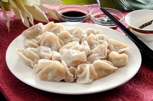 速冻饺子输在哪了？一盘手工水饺和一盘速冻水饺放在你面前，你会选择哪一盘？
 
马