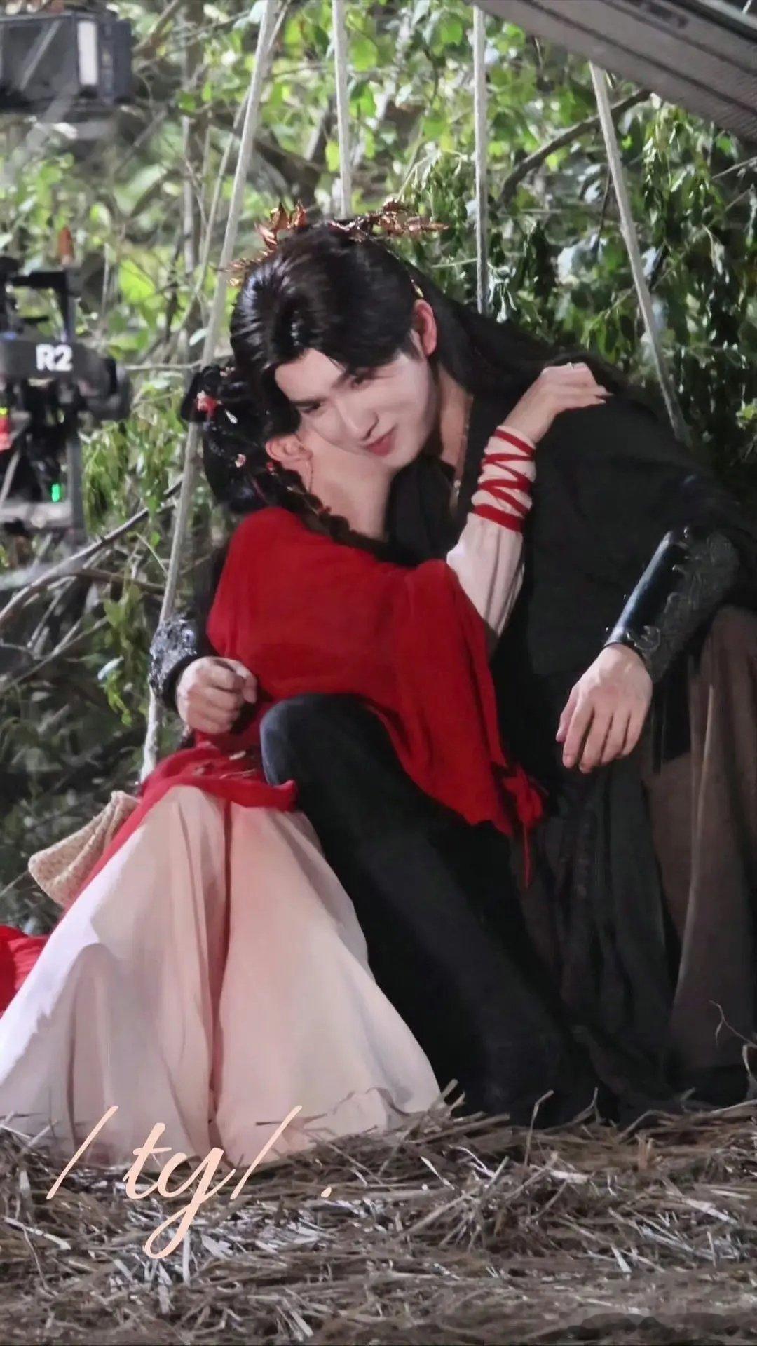 孙珍妮王弘毅这个咬脖吻好涩呀[舔屏] ​​​