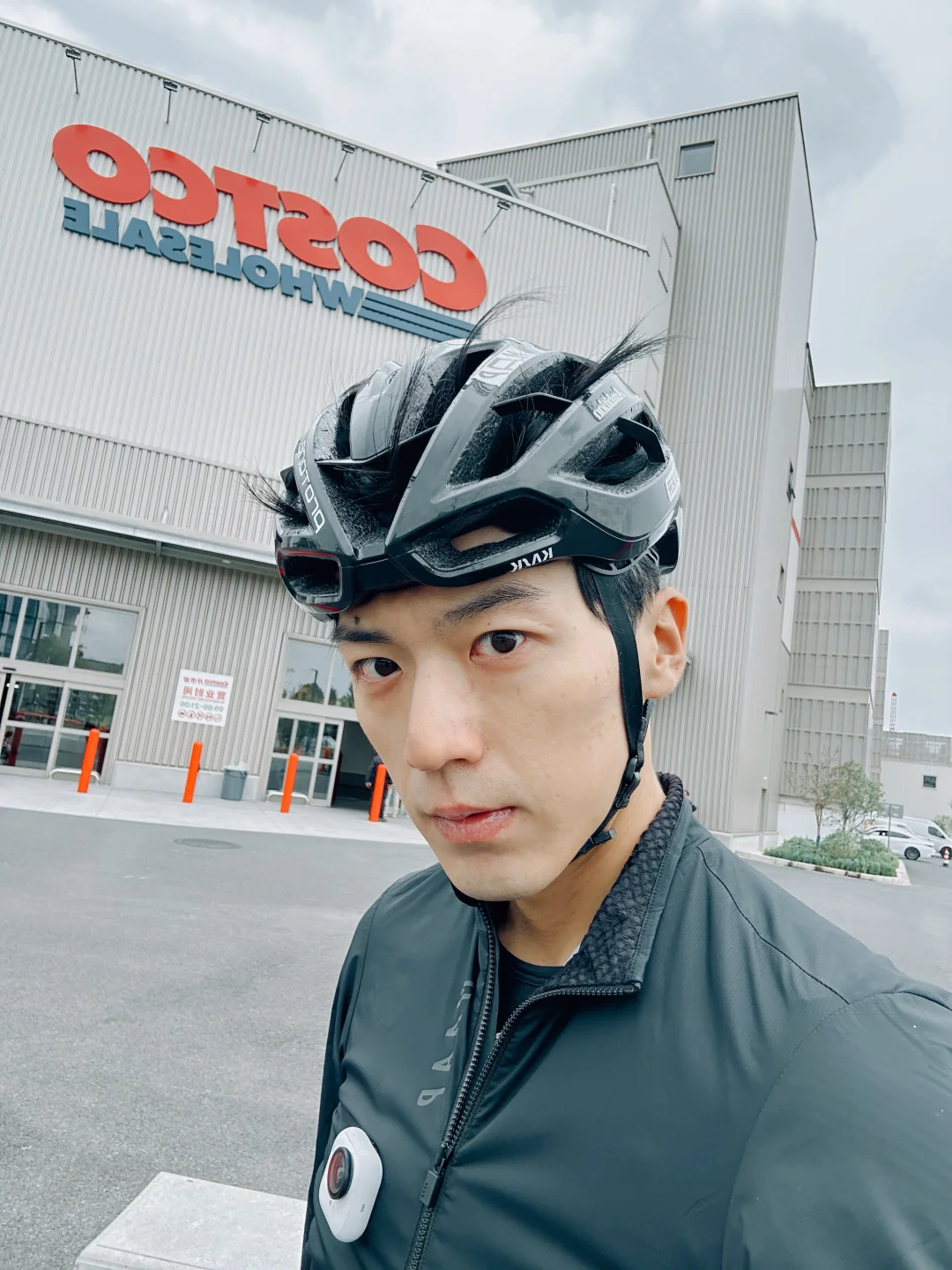 今天没有骑行搭子只能自己拍了🚴🏻‍♂️