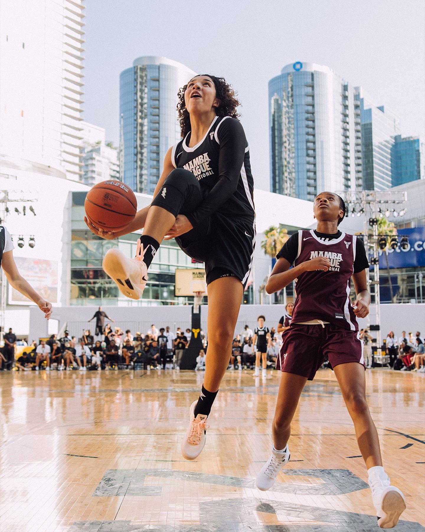 #SNEAKERS ON COURT# 🏀🐍©️Nikela ​​​