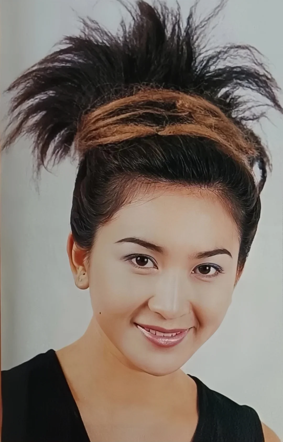 这样的发型她也能hold住太牛了