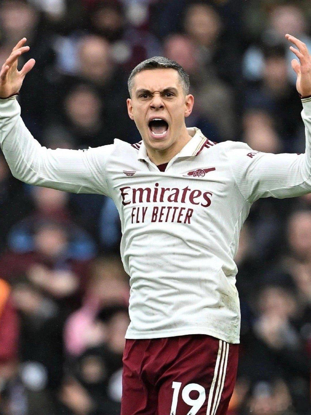 被绝杀确实难受||但是比赛还得继续踢下去 我也相信球队会调整过来真要说这场比赛有