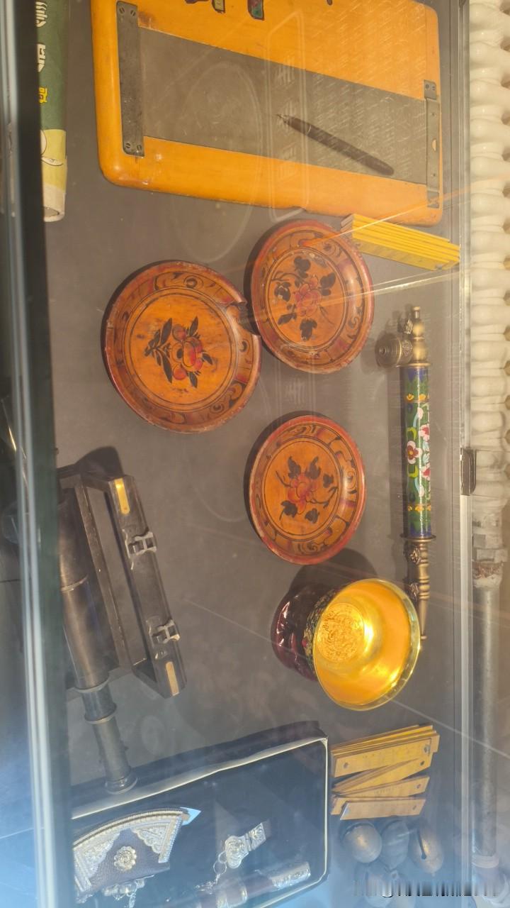 古物宛如时光的使者，跨越千年岁月，依旧能够娓娓道来往昔的故事。近日，西安发掘出一