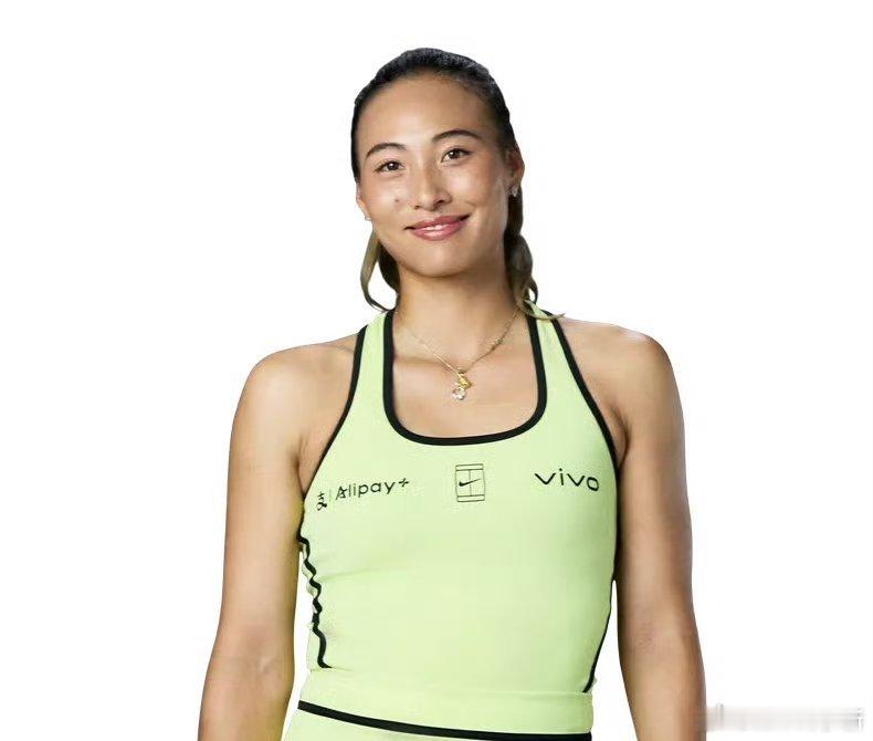 WTA官网更新了郑钦文新的证件照好看吗红土撒野季网球talking大会郑钦文的郑