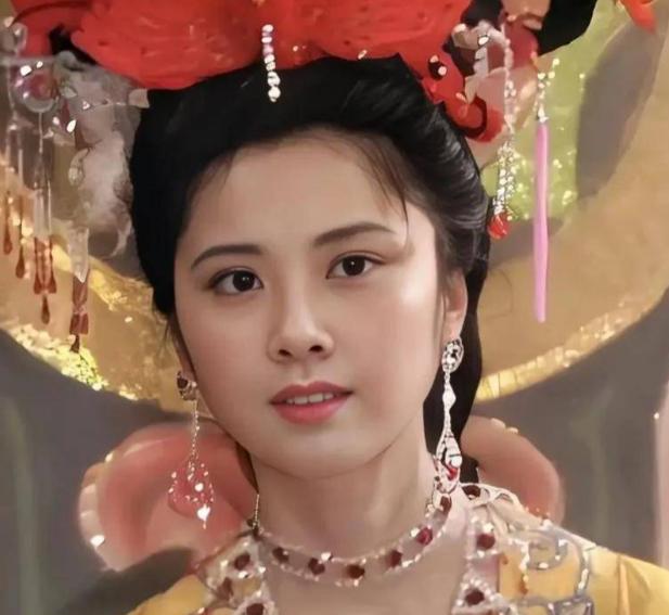 杨洁导演差点犯下中国电视史上最大的错误，她把女儿国国王的剧本递给了一个刚演完白骨