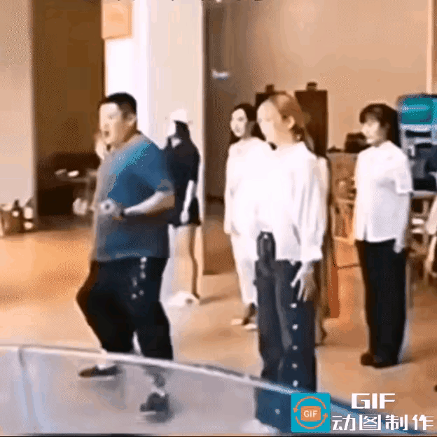 老师不应该是面对面教吗？