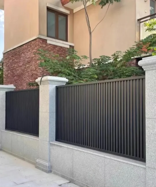 🤯北京小区的墙该拆了吧！像“围城”真的憋坏