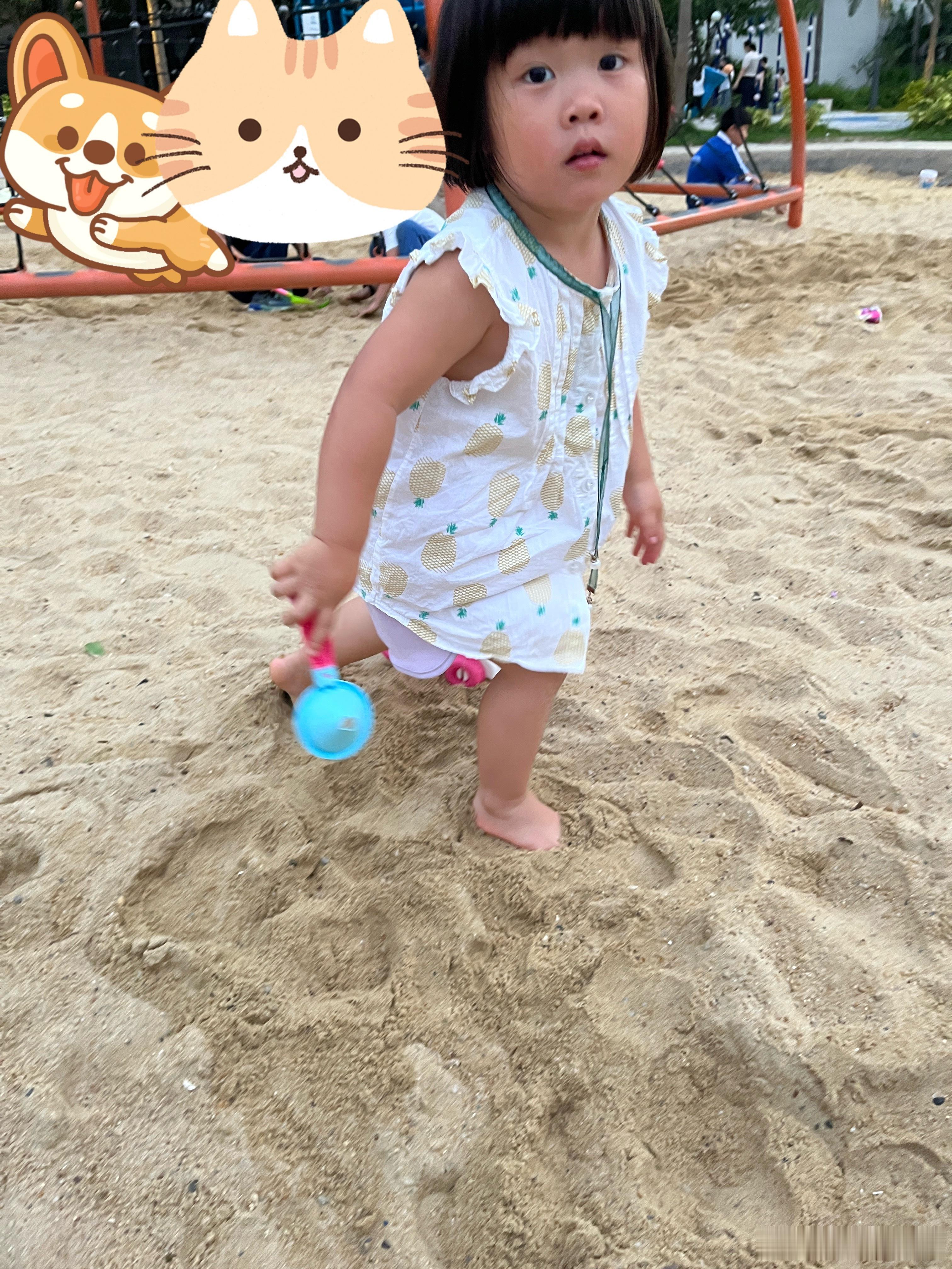 自己搭的一身衣服，妈妈好不好看，好看，你喜欢就好莫式鸡煲又迎来了外国百万网红真的