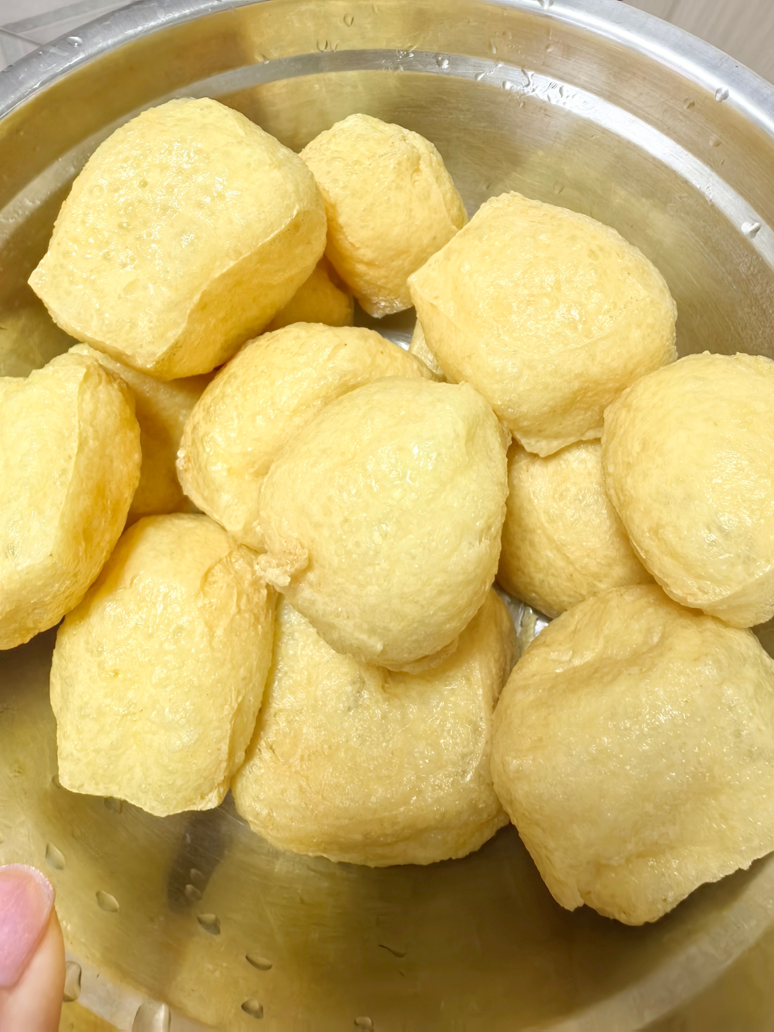 这小豆泡炸的绝了哈，直接吃外焦里嫩的，撒点椒盐应该更好吃😋 