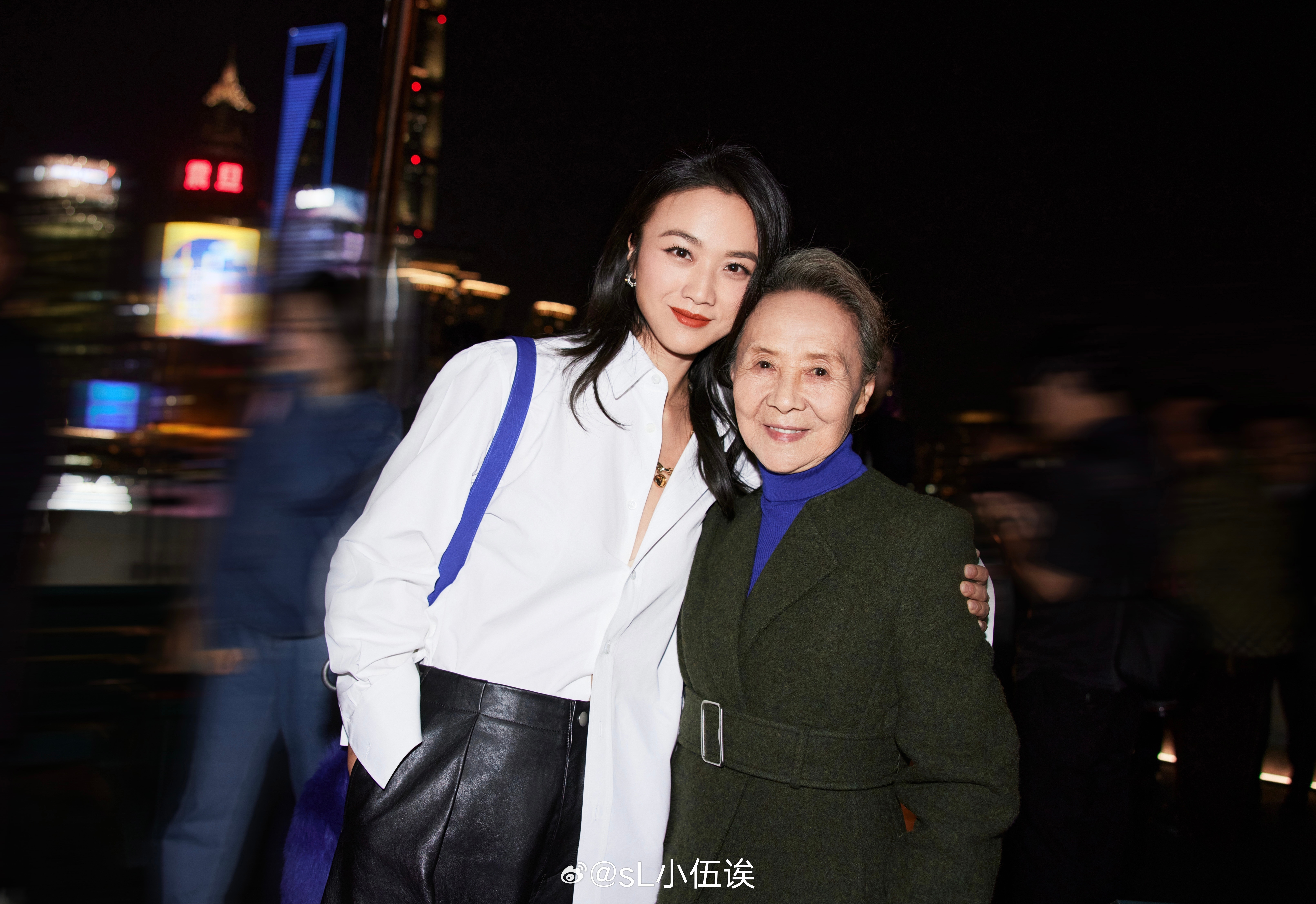 #汤唯[超话]# 穿白色这一套的#汤唯# ，也好绝[心]#汤唯做最好的自己# ​