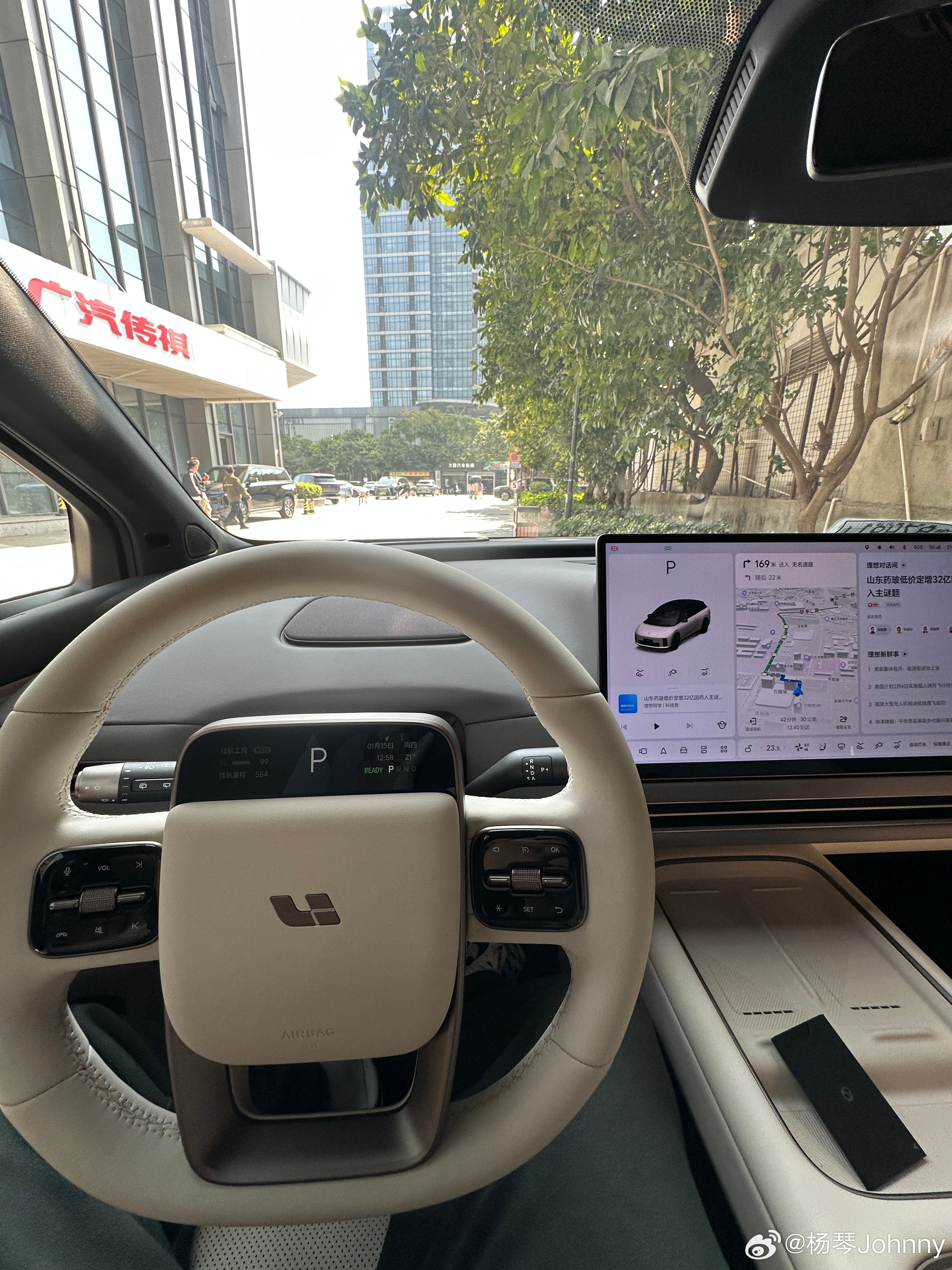 这临时牌不错可惜我开的不是911 深圳·理想汽车深圳龙岗交付中心