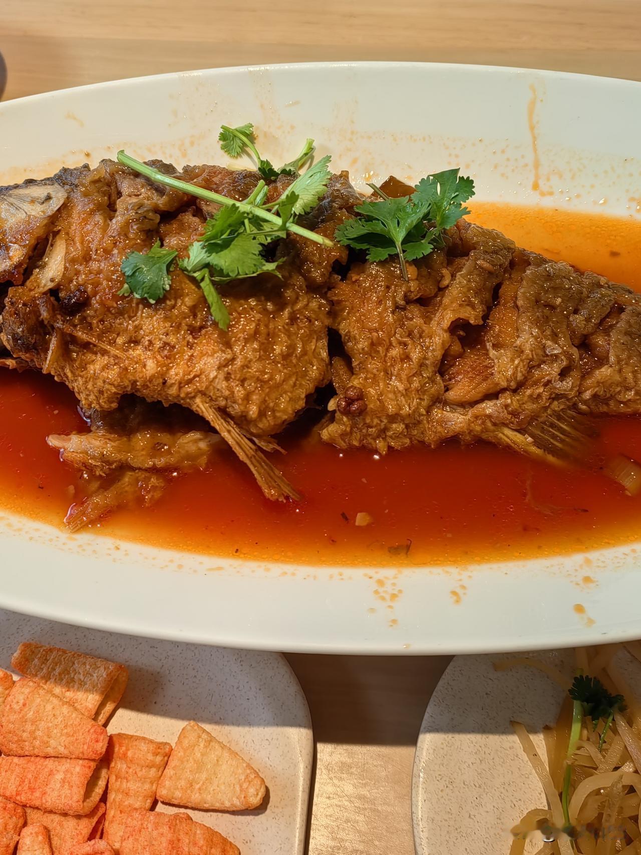 今天中午奢侈一把，
和老公去了谷连天。

这两天老公输液，
需要营养搭配。

买