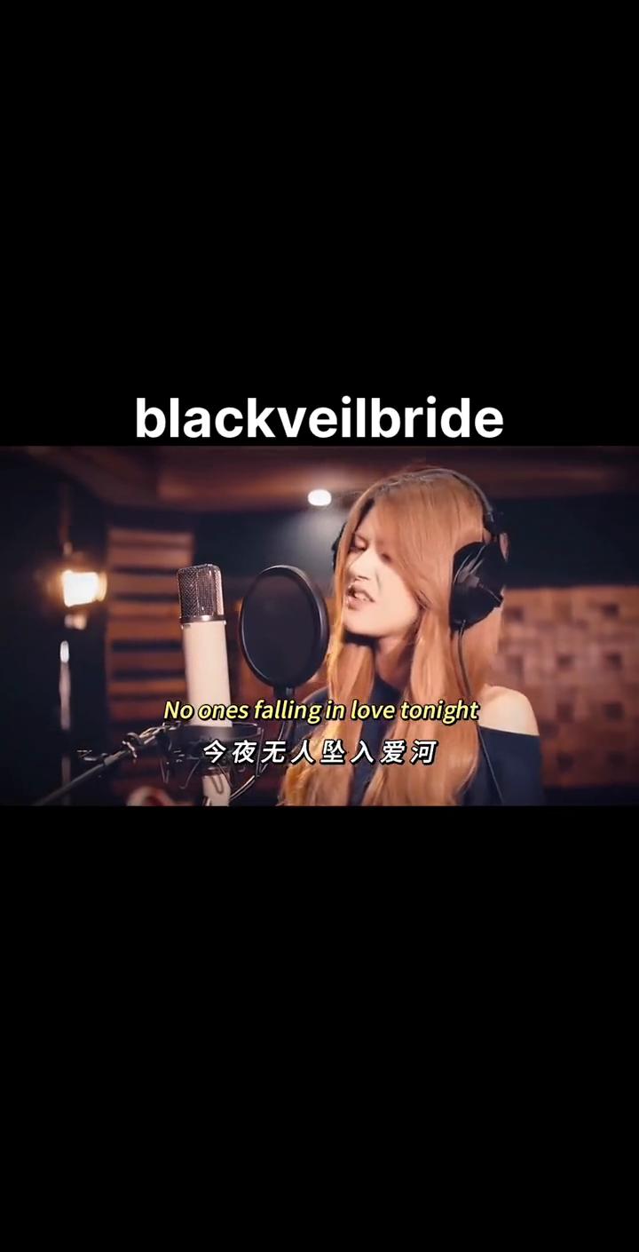 blackveilbride。
I'm black veil bride，我是黑