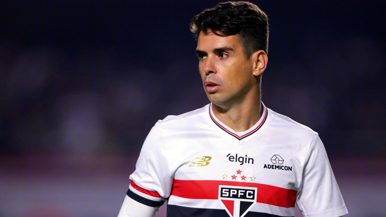 圣保罗官方消息：34岁奥斯卡体检中被检查出心脏异常，送医后临床状况稳定。
消息源