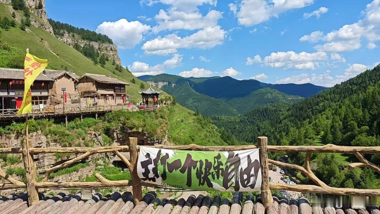在今日头条上，我绝对算得上三好学生。
因为除了这个平台，其他的平台我都没有下载，
