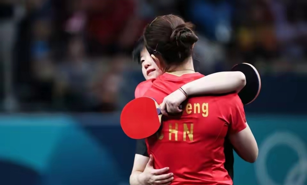 #陈梦卫冕冠军#中国观众一边倒支持孙颖莎？外国记者都不解！陈梦采访高情商回应在北