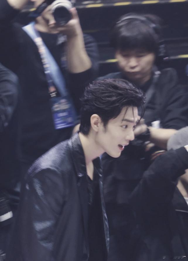 男人下颌线拐角真的很重要，很man 