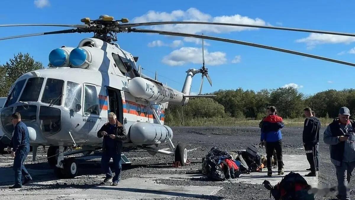 俄罗斯一直升机在远东失联当地时间2月19日晚，俄罗斯一架直升机在阿穆尔州失联。根