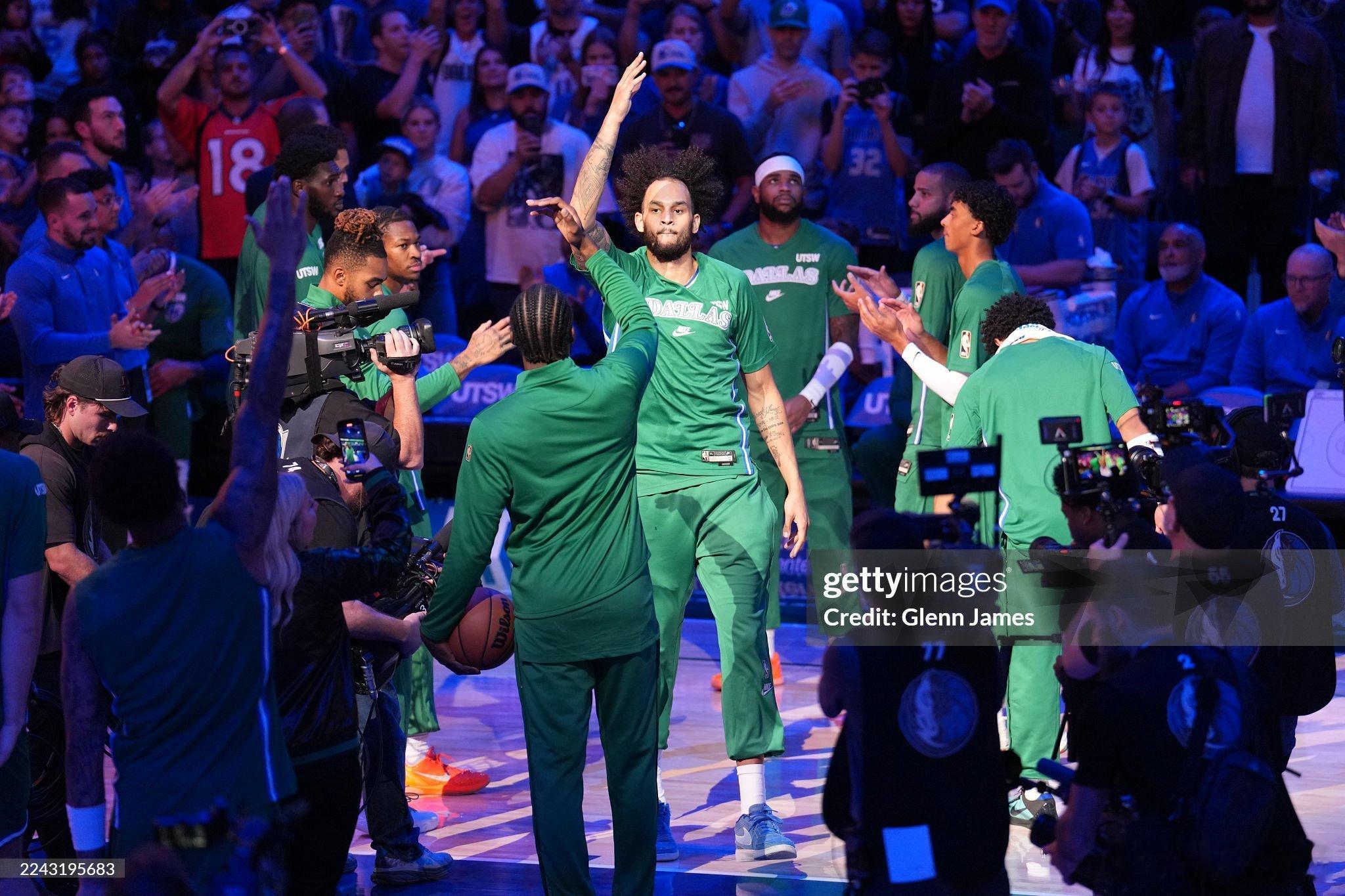 MFFL 我牛官方宣布莱夫利因伤赛季报销之后，可以向NBA申请一个伤病特例，价值