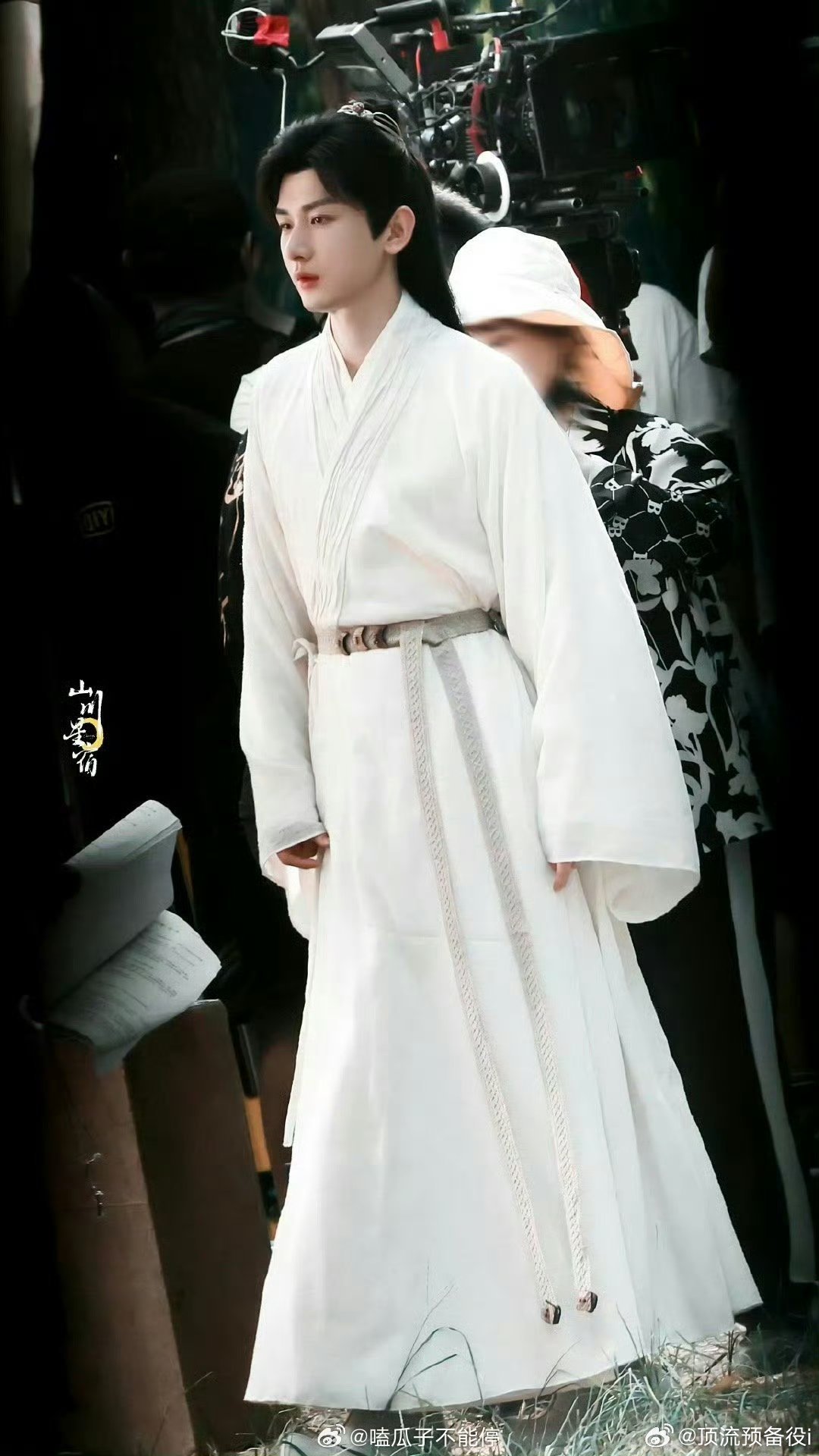 成毅主演的《莲花楼》马上两周年了，爱奇艺和品牌方已经开始了活动预热，这部剧长尾太