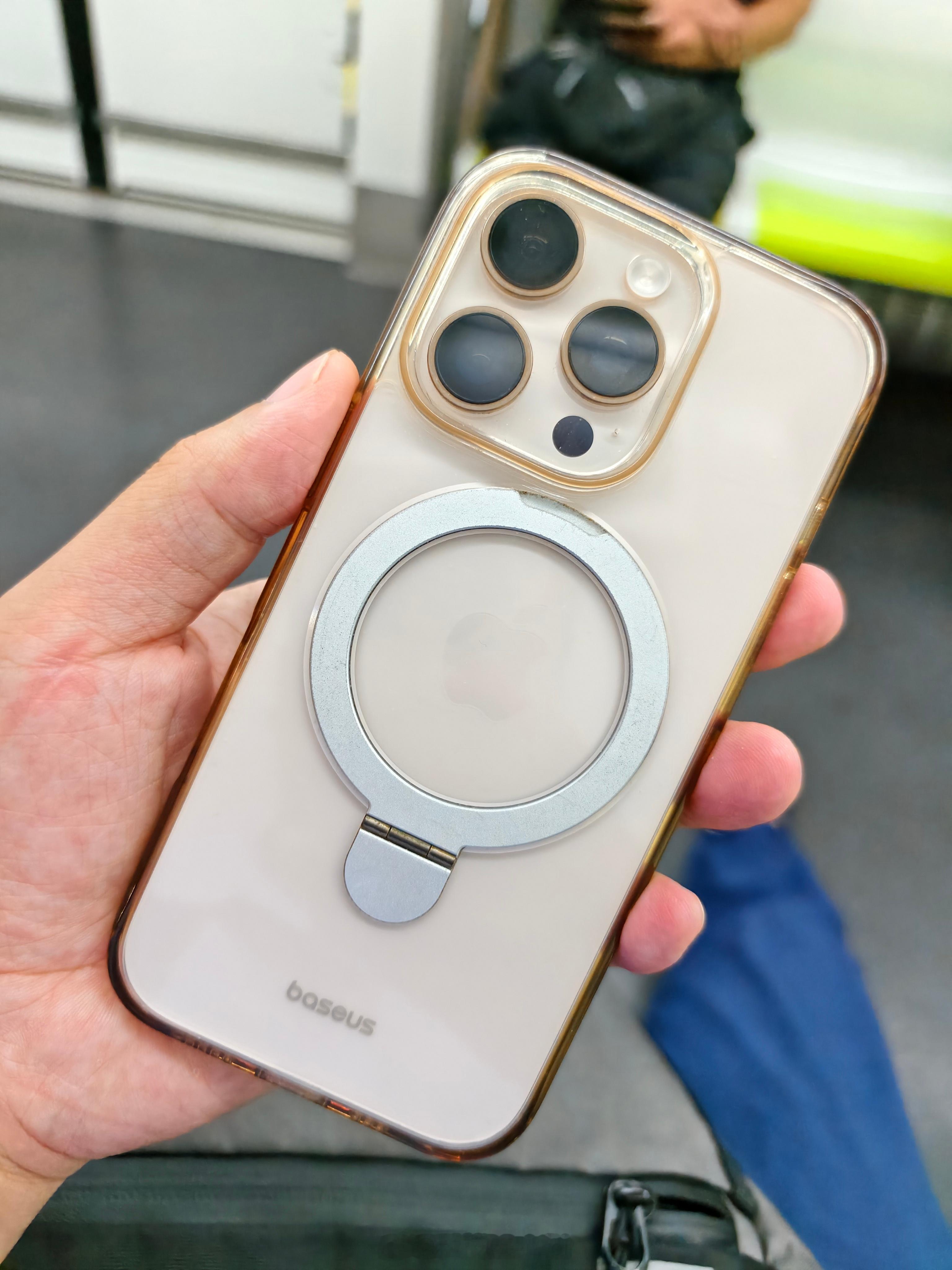 iPhone18Pro或涨270美元 库克正式表态因为内存和存储成本飙升，苹果接