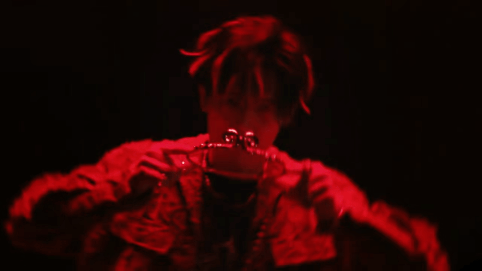 这居然是付辛博我反复确认了三遍名字……这居然是付辛博！！气质大变，造型时髦，完全