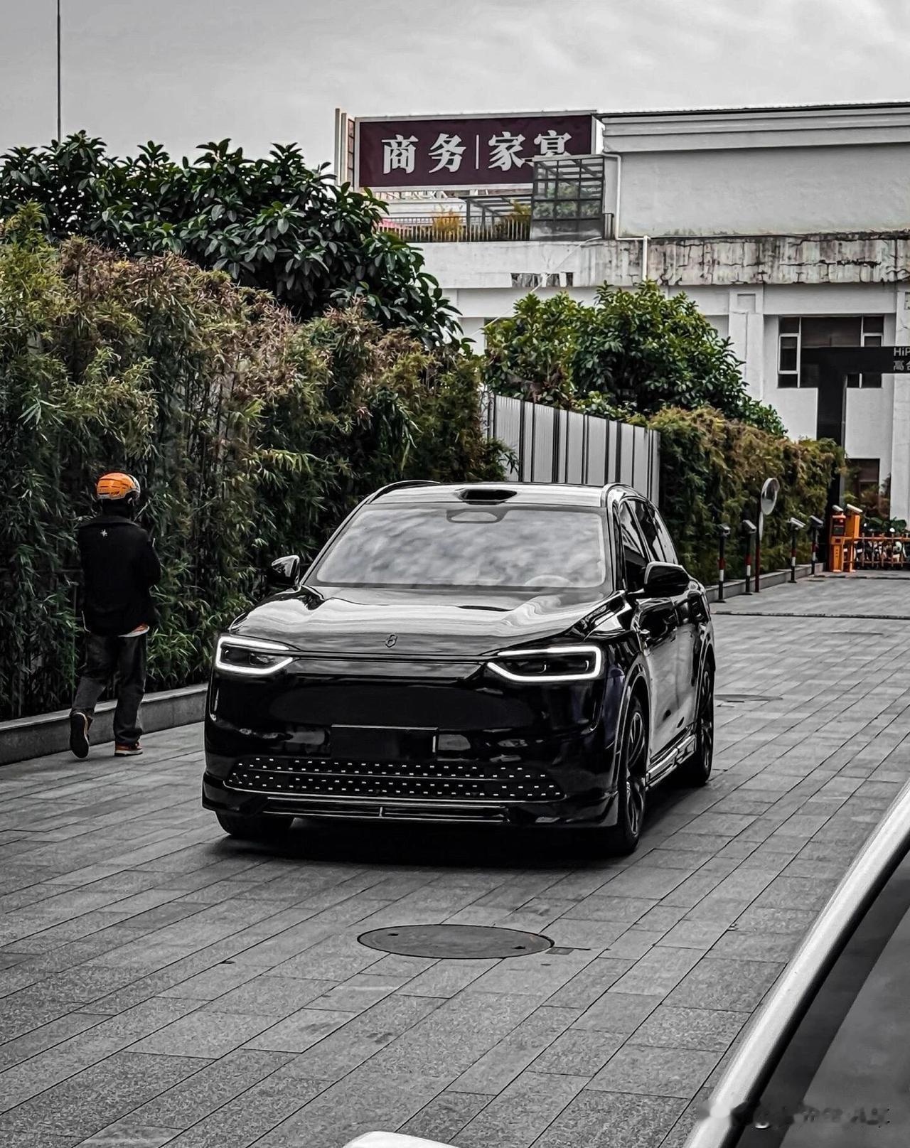 谁能拒绝这么帅的一台黑武士问界M7?