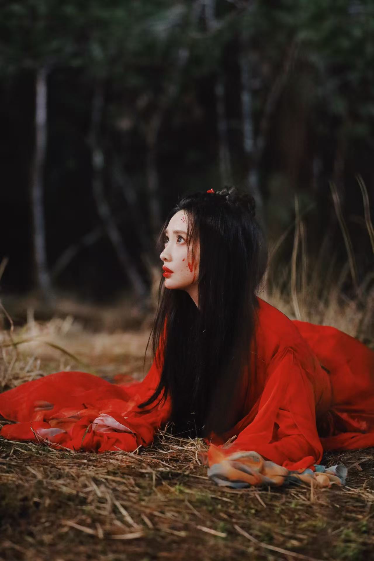 孟子义 《华山论剑之九阴真经》梅超风剧照-红衣+披发 ​​​