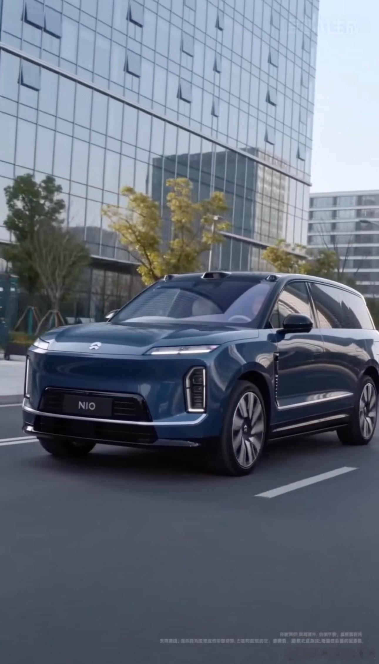 Ai渲染的蔚来ES9，感觉跟真的一样。话说ES9，也该来秀秀肌肉了…特来哥蔚来e