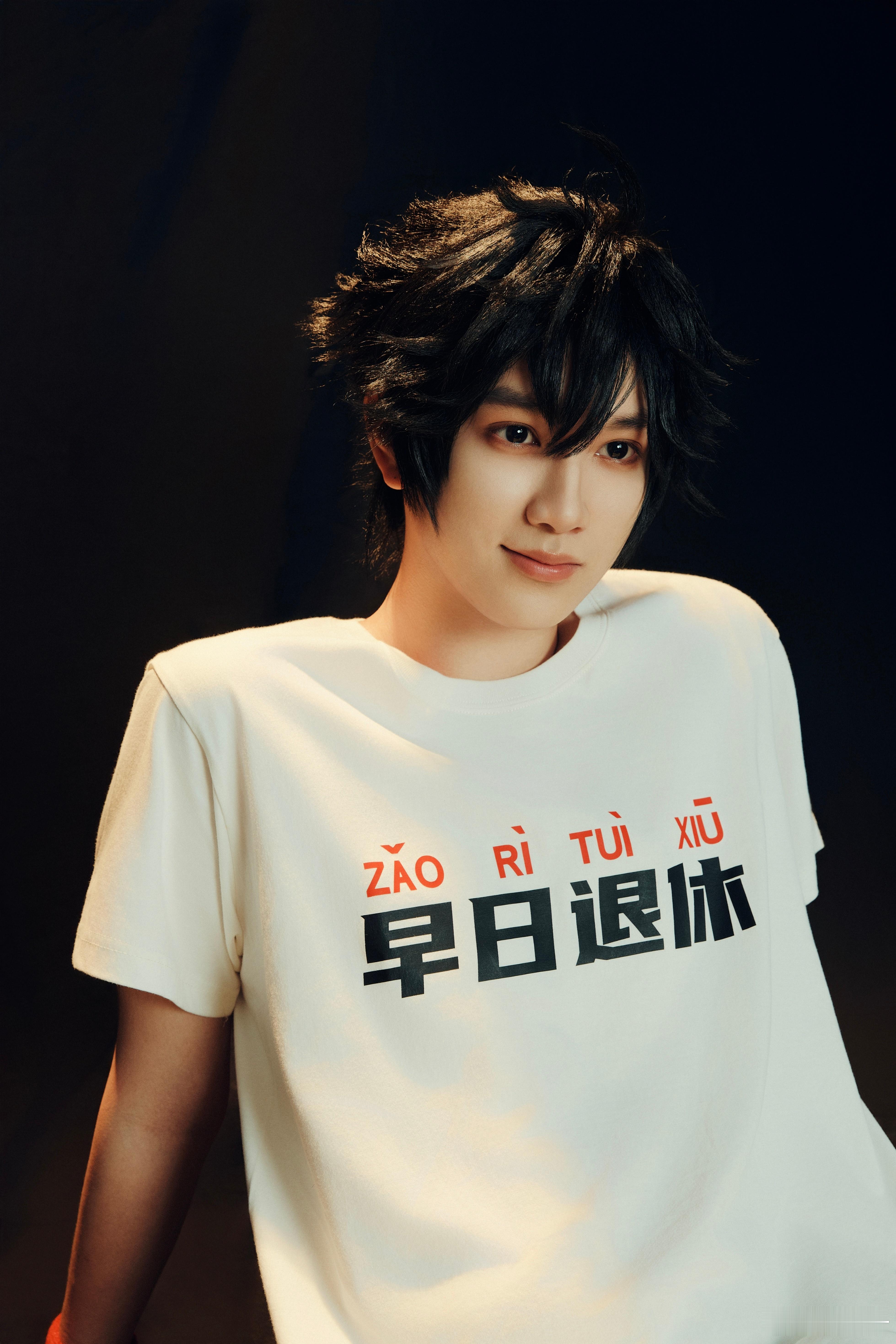 敖子逸cos江南变闯祸小狗还没爱上敖子逸？这次 cos 太好玩！跟着追番才不落后