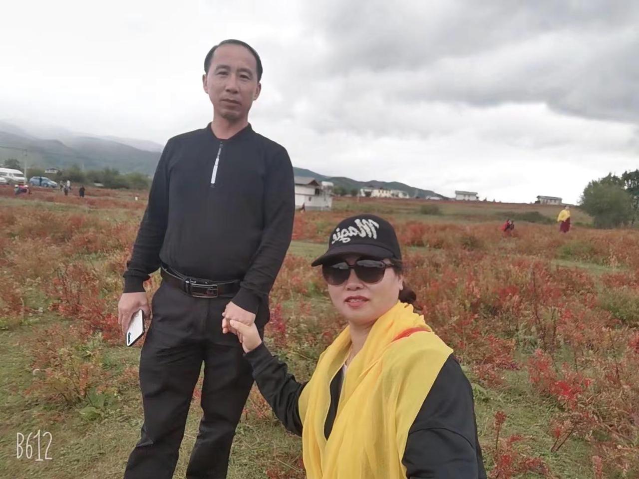 百分之50听我的，我百分之50听他的，事实他比我过得更幸福😂😂亲朋好友们评评