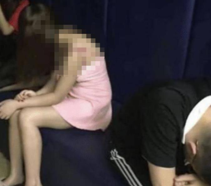 谈好3000元上门服务，完事男子翻脸，胁迫索要10万！
 
男子私下联系女子，约