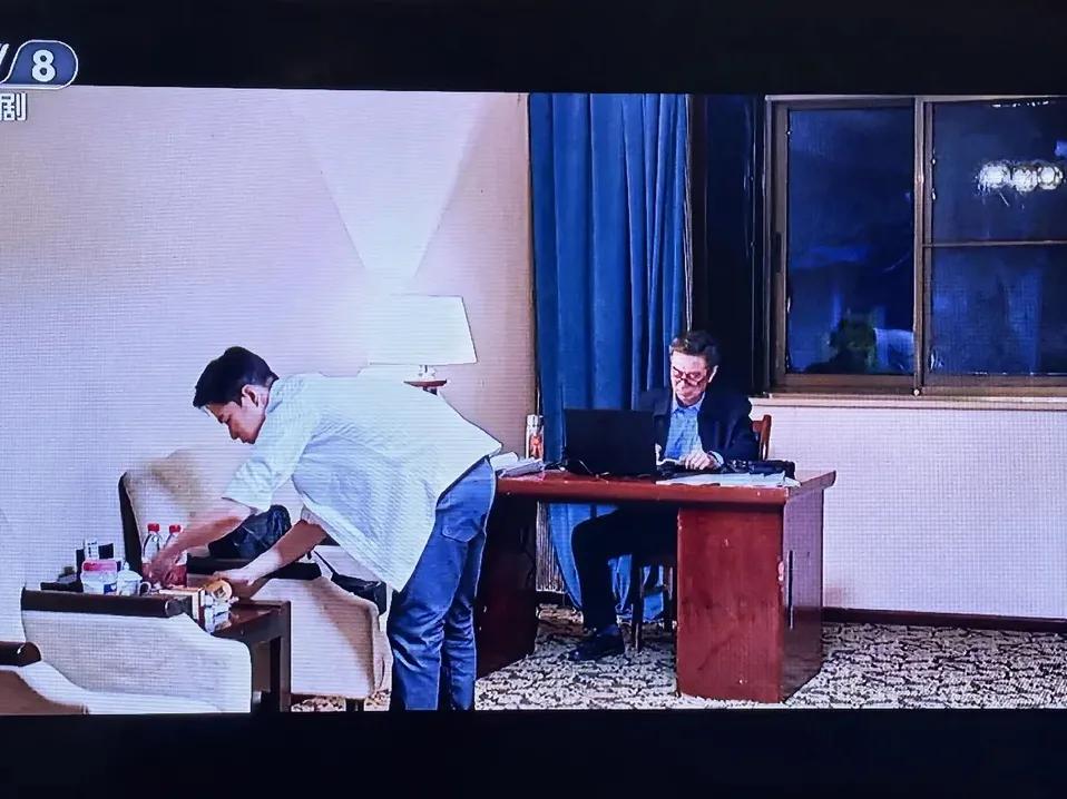 国家广电总局重点扶持剧目《我是刑警》，是在公安部“云剑—2020”开展“命案积案
