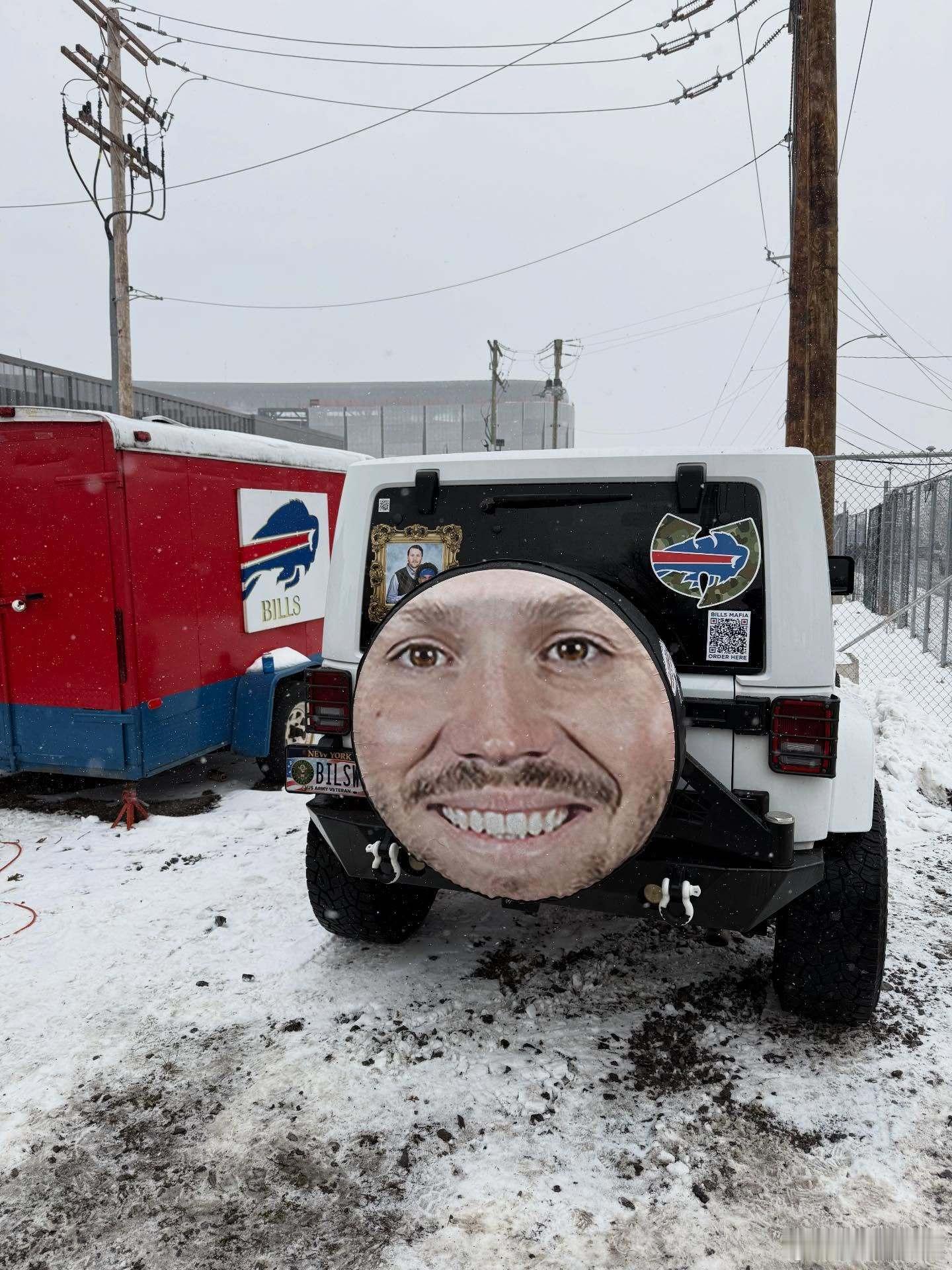 有爱的布法罗人民。 