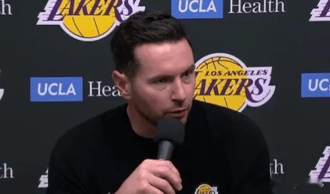 尽力了！雷迪克谈詹姆斯：

“勒布朗尽力了。”

“他起到了很好的带头作用。”