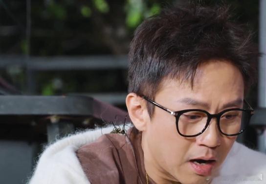 邓超superman变spiderman邓超把毒蜘蛛放在头上永远被邓超的创意惊艳