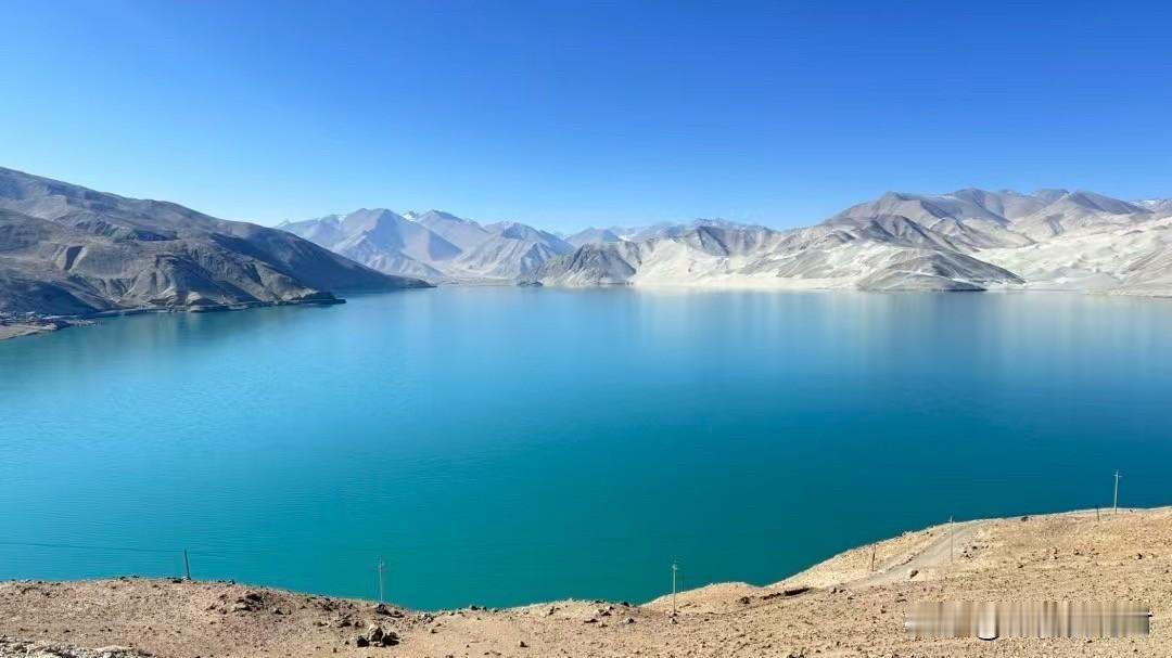 断舍离扔衣一时爽，后悔跺脚谁买单？

有网友说，很后悔被“断舍离”洗脑，扔了很多