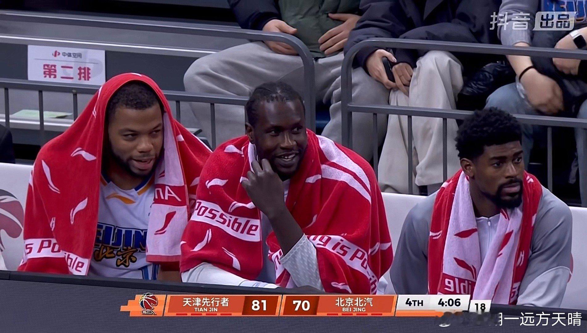 天津男篮vs北京男篮北京落后给这两个外援乐坏了斯蒂尔曼和马蒂昂CBA