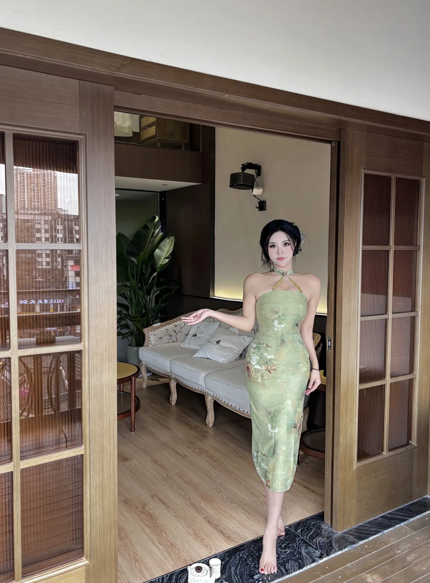青山见我应如是。