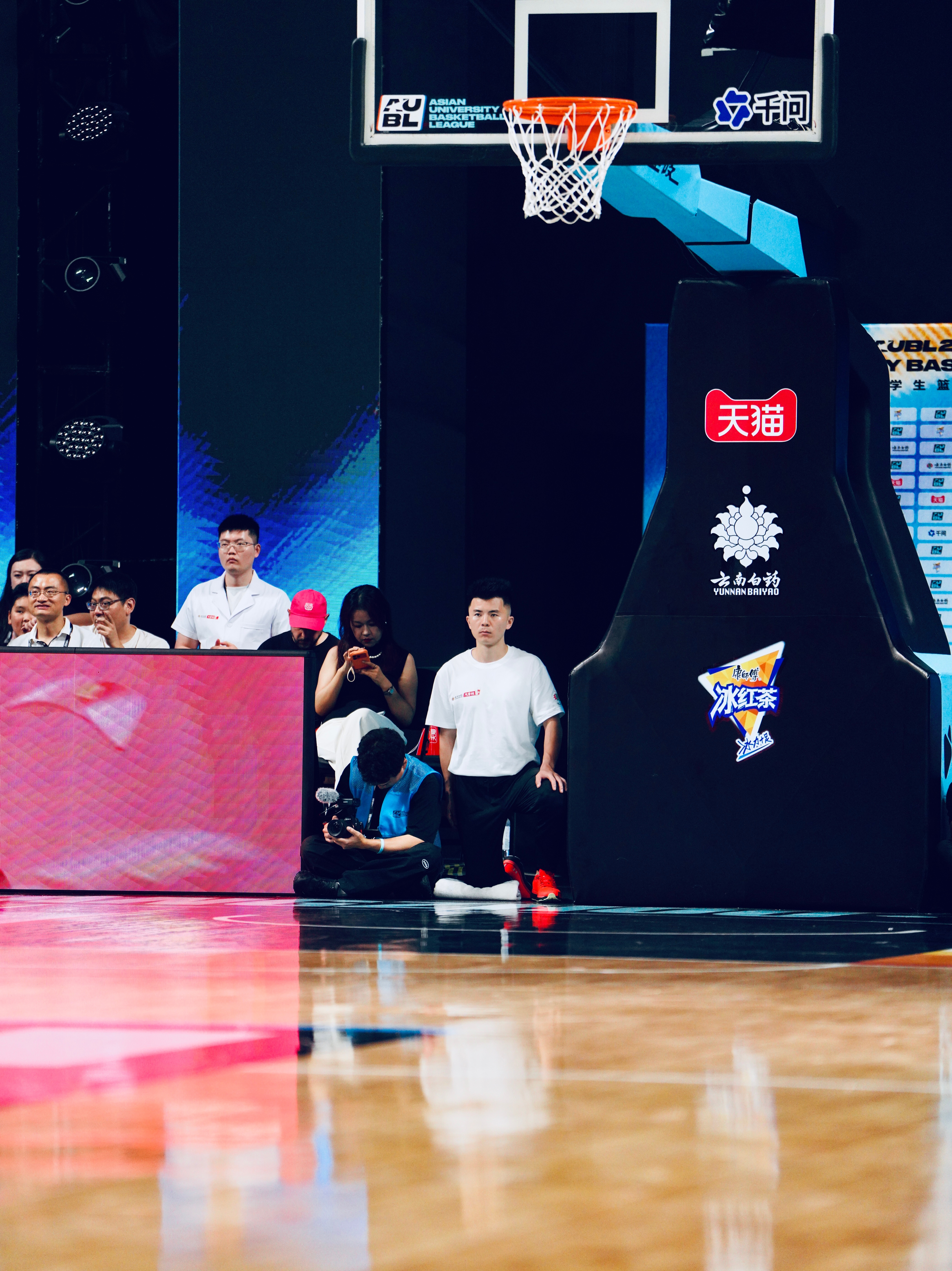 CBA擦地哥表情管理很严格第一次见肢体语言很到位aubl2026AUBL 杭州·