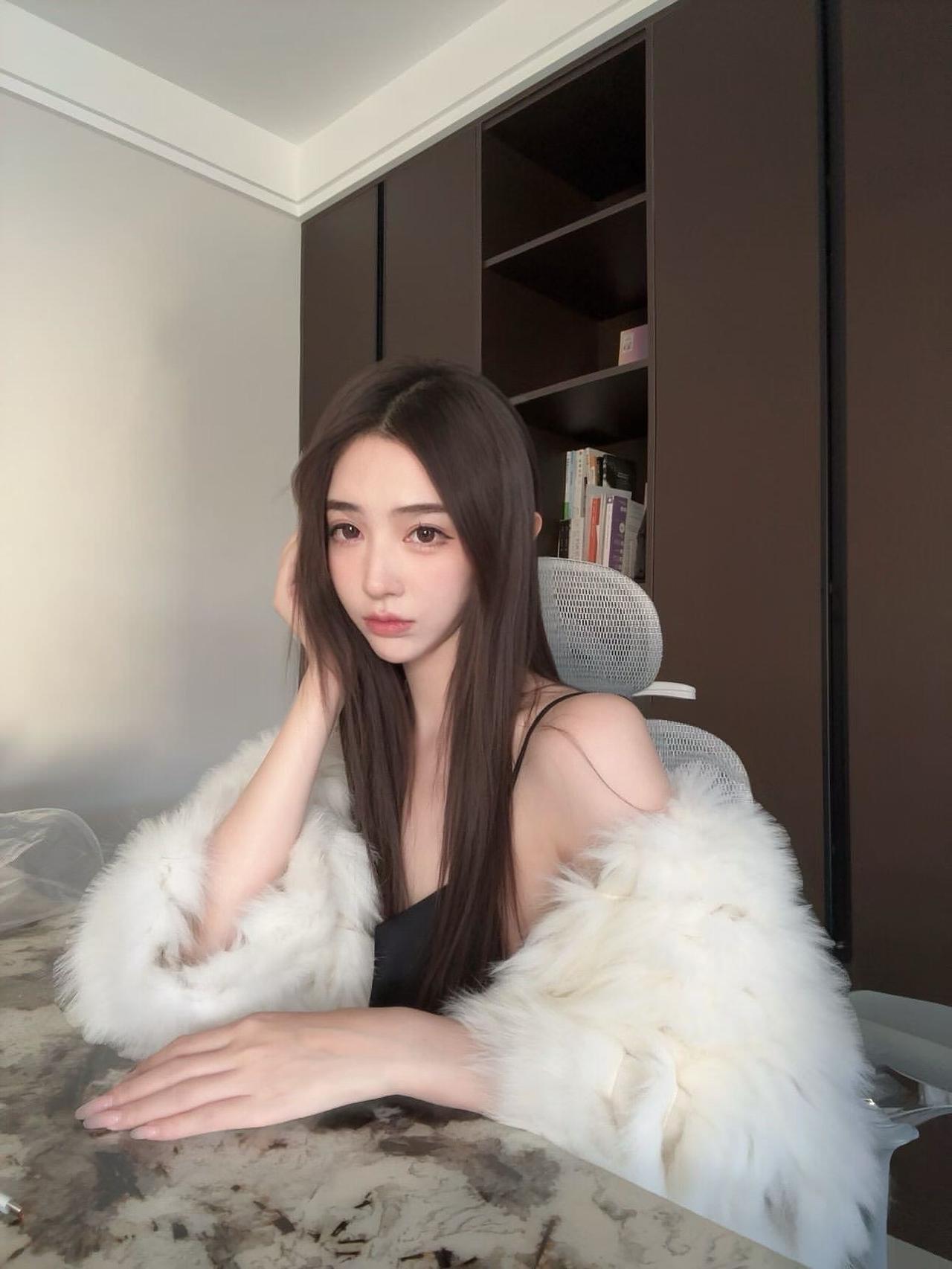 ❤️🏹大人心里有明月的明，大人是我意中人的意